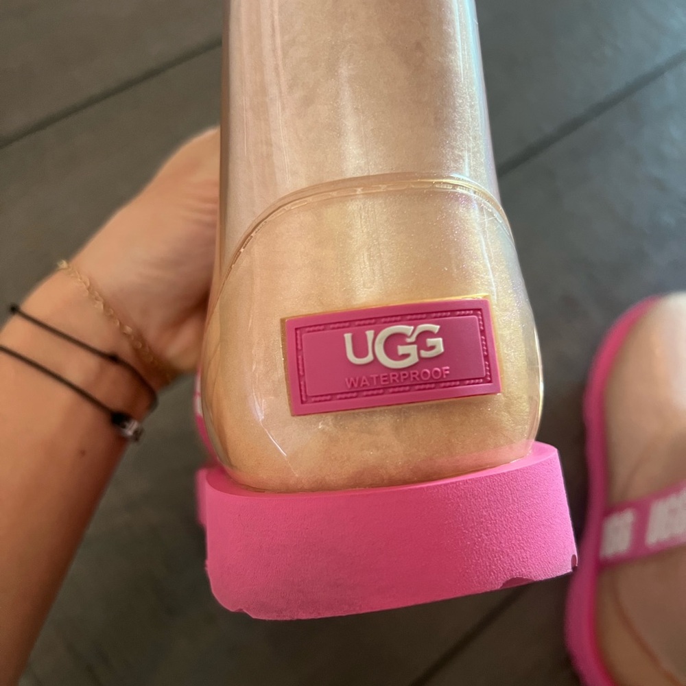 UGG Clear Mini Boot Waterproof Kids Girls Boots in Light Pink size 1 - Picture 3 of 6